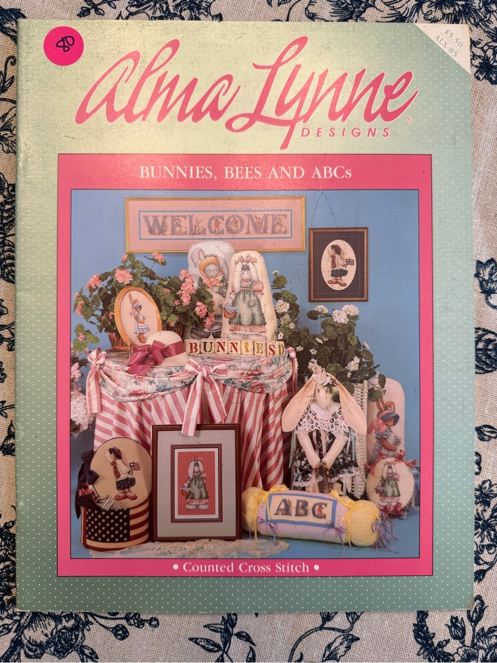 VTG‎ 1989 Alma Lynne Bunnies Bees & ABC’s Cross Stitch Booklet Long Ear